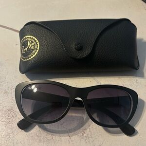 Ray Ban 4227 Black